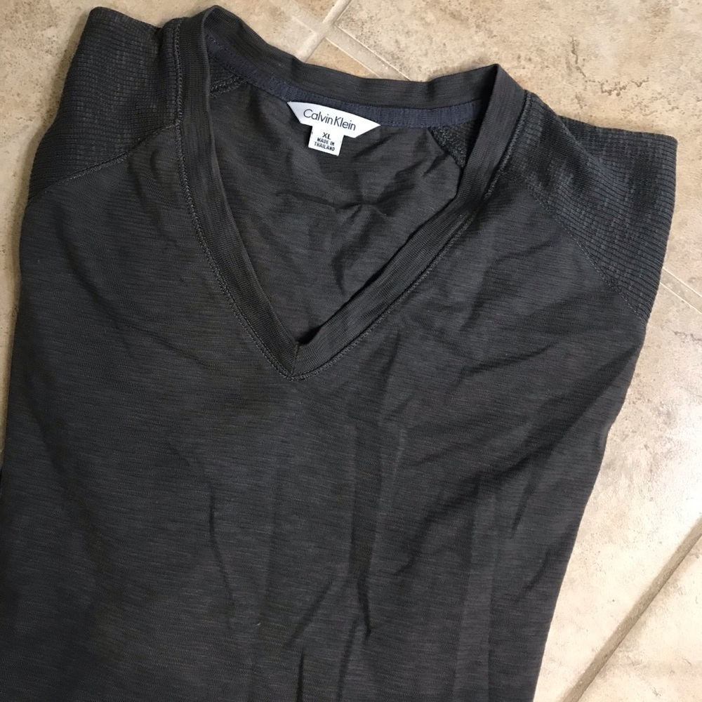 👕Calvin Klein Long Sleeve Tee